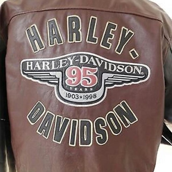 SOLD. NWT- Harley Davidson Leather Jacket - Picture 4 of 10